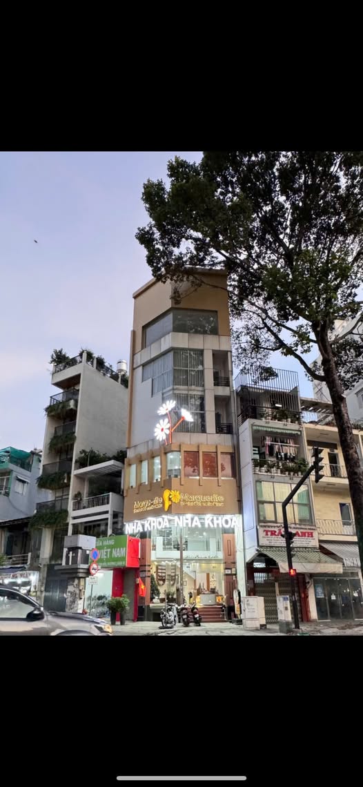 Nha khoa tìm cộng sự (anh chị em nào biết bạn nào phù hợp thì hỗ trợ em với ạ)