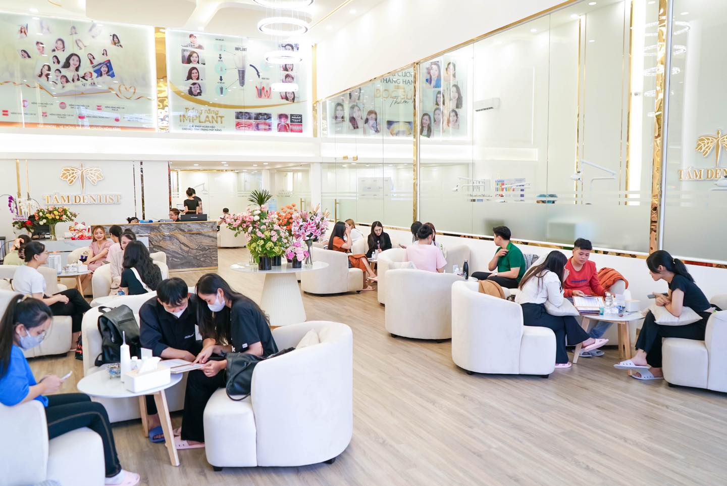 Tấm Dentist tuyển dụng Phụ tá Nha khoa