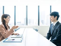 E có kinh nghiệm lễ tân, thu ngân, tư vấn dịch vụ nha khoa