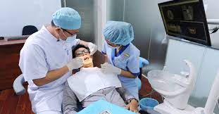 mình là nam có kinh nghiệm đứng phòng trên 8 năm.chuyên sứ thẩm mỹ 2 năm ạ(mài cùi bờ vai)