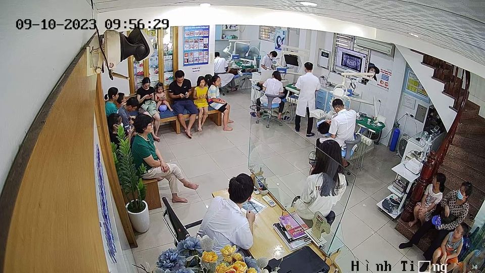 Nha Khoa Việt Nga khu vực Long Biên cần tuyển : ktv - phụ tá pk 