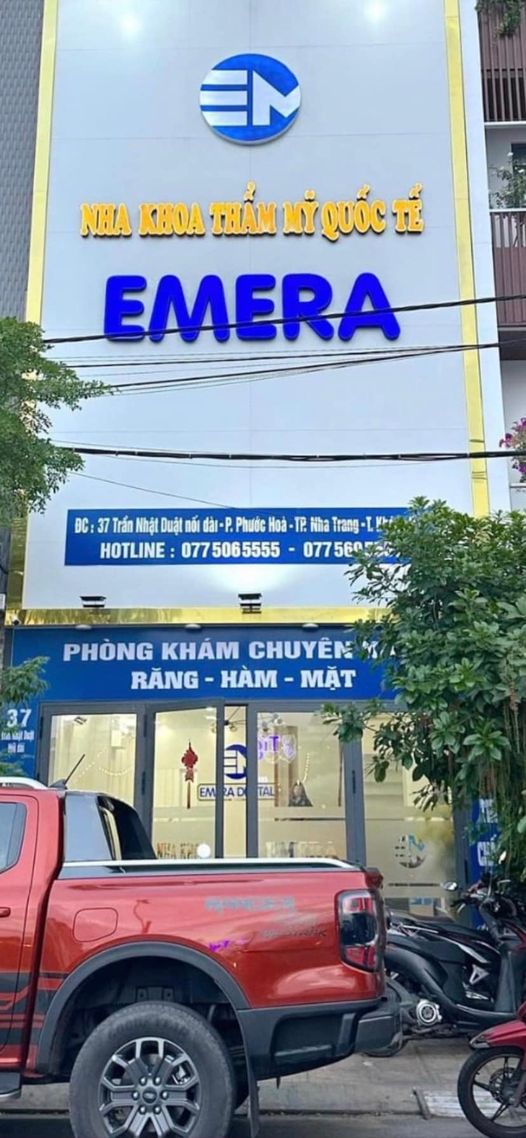 Nha khoa EMERA chi nhánh nha trang cần tuyển