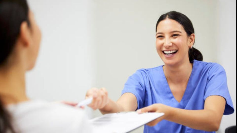 Cần tuyển: Phụ tá nha khoa