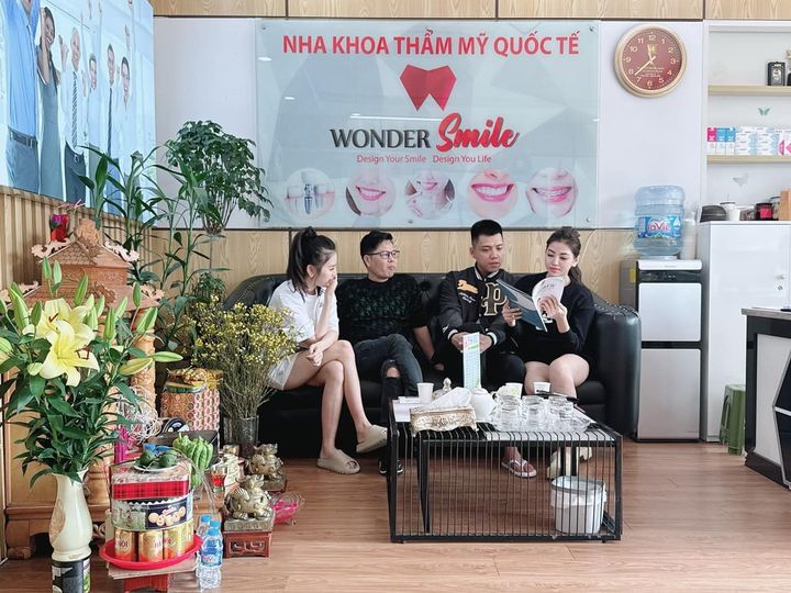 𝑵𝒉𝒂 𝑲𝒉𝒐𝒂 𝑻𝒉𝒂̂̉𝒎 𝑴𝒚̃ 𝑾𝒐𝒏𝒅𝒆𝒓 𝑺𝒎𝒊𝒍𝒆  Cần tuyển :  👉 02: Bác sĩ chính quy 👉 05: Phụ tá