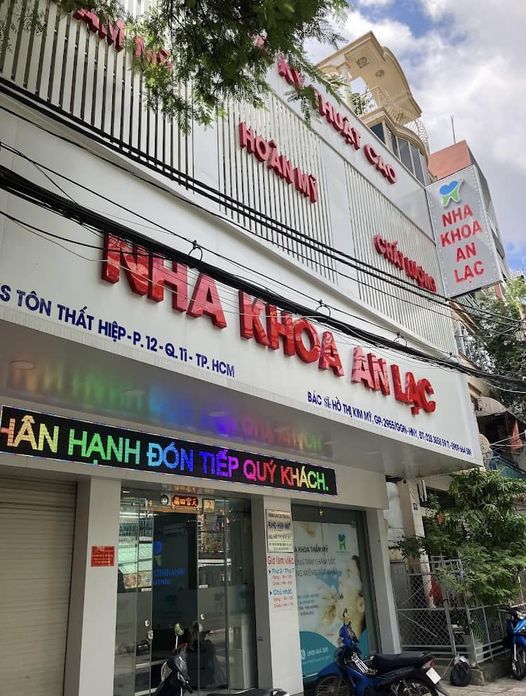 𝐍𝐡𝐚 𝐊𝐡𝐨𝐚 𝐀𝐧 𝐋𝐚̣𝐜 - 𝐐𝐮𝐚̣̂𝐧 𝟏𝟏 :   👨‍⚕️ 𝐓u𝐲ể𝐧 𝐯ị t𝐫í : BS Đi𝐞̂̀u t𝐫ị t𝐨̂̉n𝐠 𝐪u𝐚́t - T𝐡ẩ𝐦 𝐦ỹ r𝐚̆n𝐠 𝐬ứ 