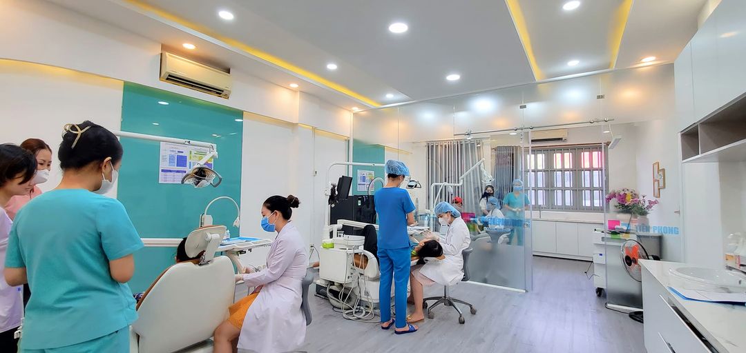 Nha khoa tiên phong tân phú .Cần tuyển 2 phụ tá .