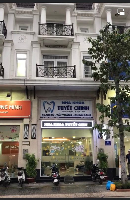 NHA KHOA TUYẾT CHINH TUYỂN DỤNG: Bác Sĩ RHM: * Số lượng: 03