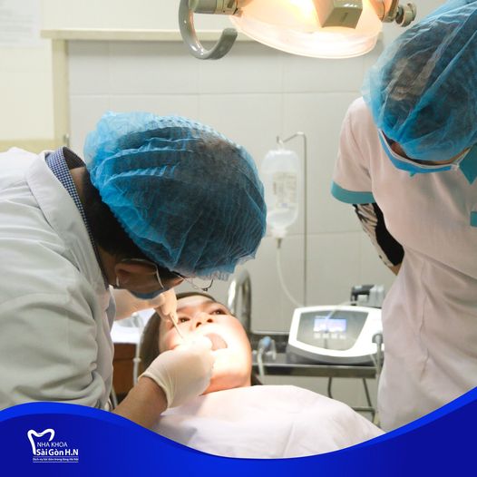  CẦN TUYỂN GẤP BÁC SĨ, PHỤ TÁ • BÁC SĨ RĂNG HÀM MẶT &amp; BÁC SĨ CHUYÊN CHỈNH NHA