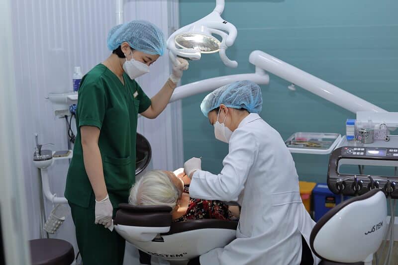   CẦN TUYỂN DỤNG LỄ TÂN NHA KHOA. 