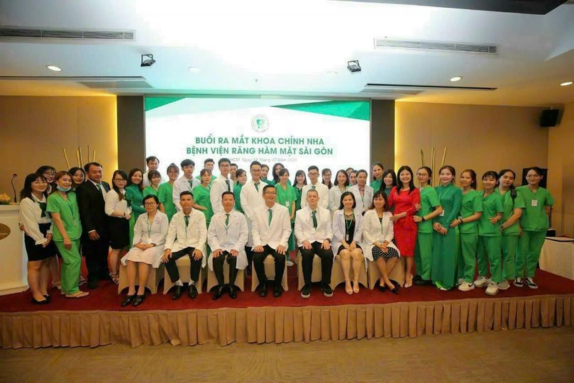 Nha Khoa Đăng Lưu Sài Gòn _ Hệ Thống BV RHM SG  mở đợt tuyển dụng nhân sự mới.