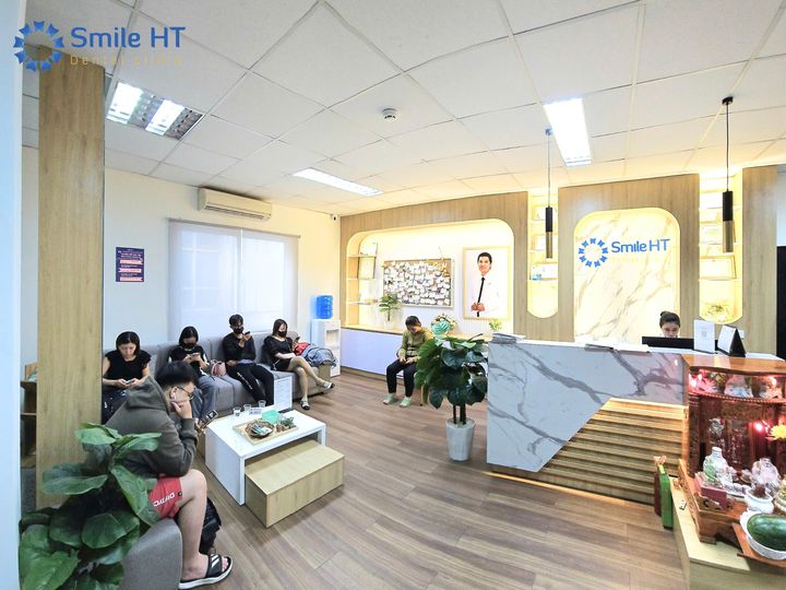 Hệ thống Nha khoa Smile HT tuyển dụng đi làm ngay.