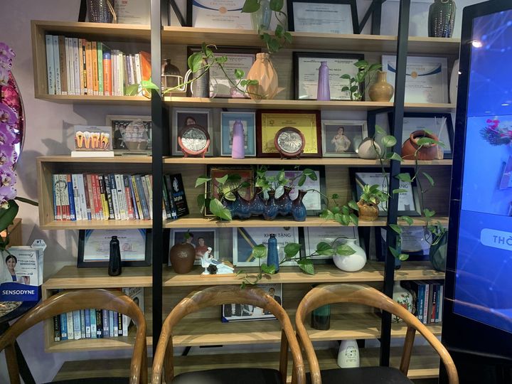 Tuyển lễ tân nha khoa, Chăm sóc khách hàng