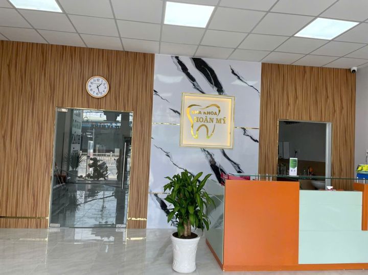  cần tuyển: - 2 học việc ( sẽ đào tạo lên đứng ghế điều trị)