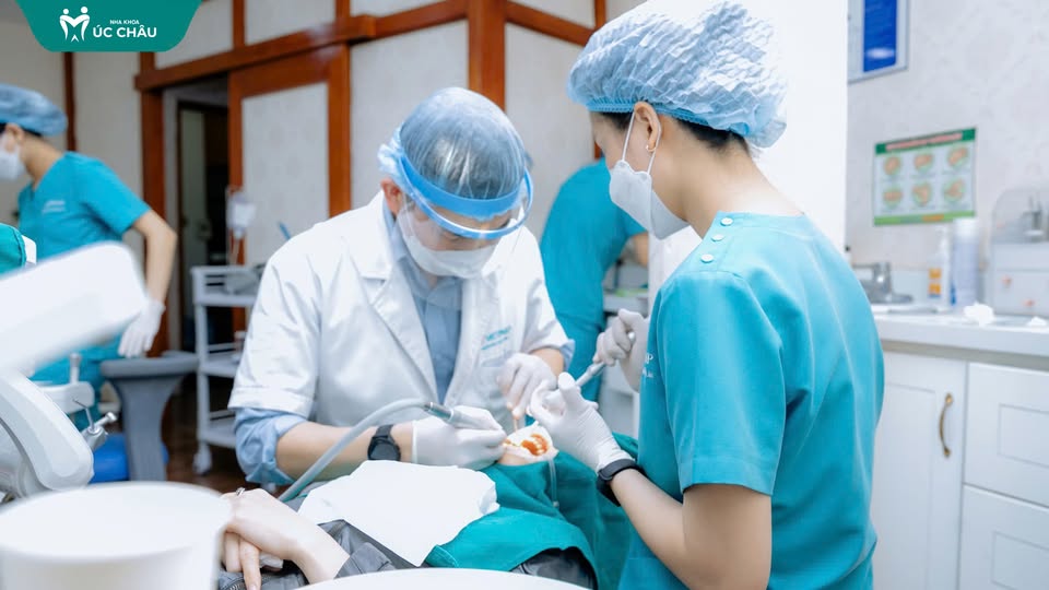 Tuyển dụng các vị trí: Quản lý phòng khám ( 25-50tr/ tháng) Bác sĩ RHM (40-100tr/ tháng) Kĩ thuật viên (20-50tr/ tháng) Phụ tá(10-15tr/ tháng)