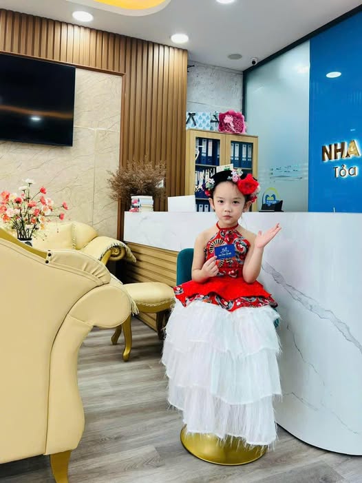 TUYỂN DỤNG các vị trí sau: đi làm luôn hoặc qua Tết! - Teleseale. - Lễ tân nha khoa. -YSRHM. - Điều dưỡng. -BÁC SĨ ĐIỀU TRỊ.