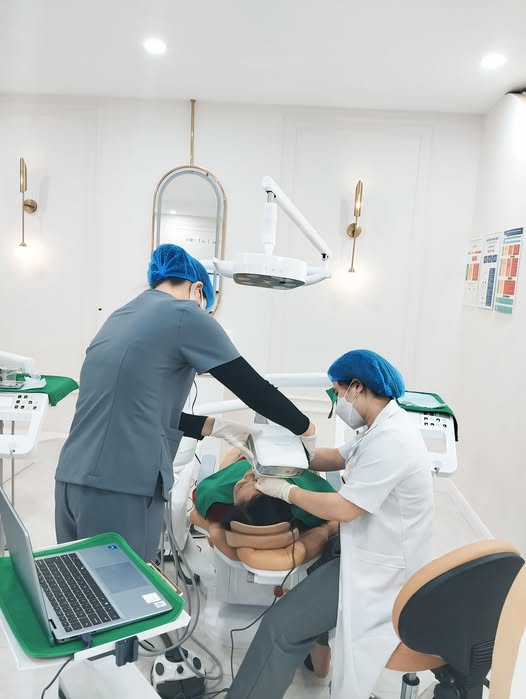 THÔNG BÁO TUYỂN DỤNG ĐIỀU DƯỠNG NHA KHOA 