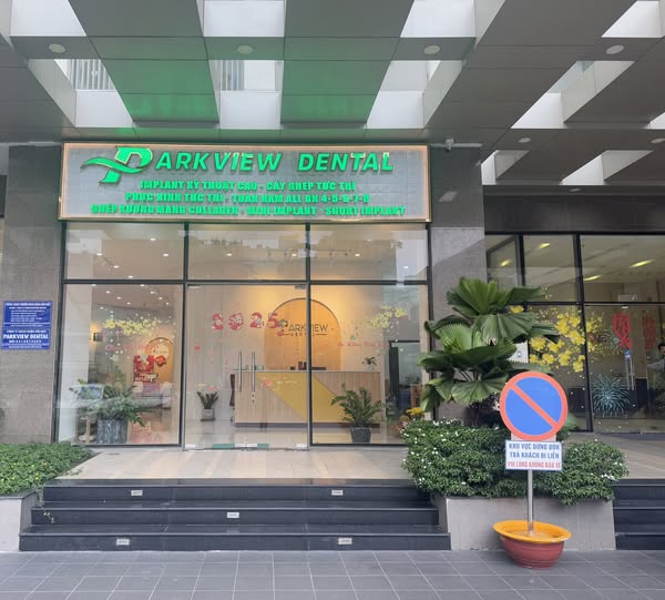 NHA KHOA PARKVIEW TUYỂN DỤNG