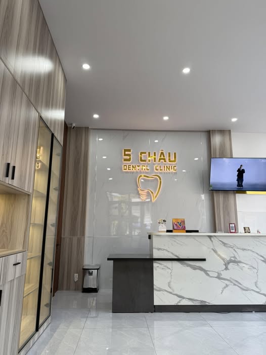 Nha khoa Quốc Tế 5 Châu Trảng Bom Cần tuyển gấp. Phụ tá: 02 người.