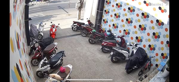 CẦN TUYỂN: * 2 điều trị * 3 trợ thủ