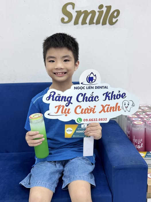 Phòng khám nha khoa cần tuyển:  2 nam KTV đi làm ngay