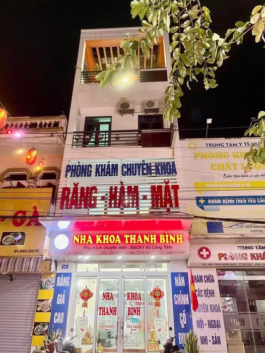 Nha khoa cần tuyển: 1. PHỤ TÁ BÁC SĨ 