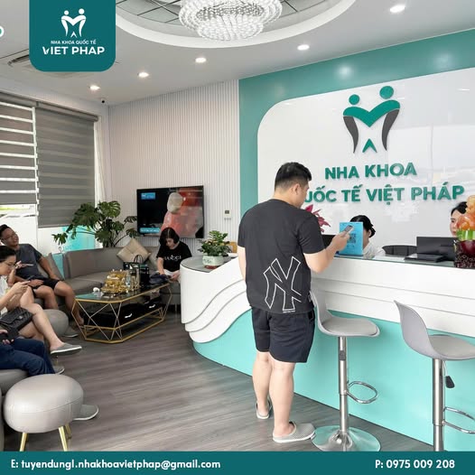 Tuyển LỄ TÂN (8-10tr/tháng)