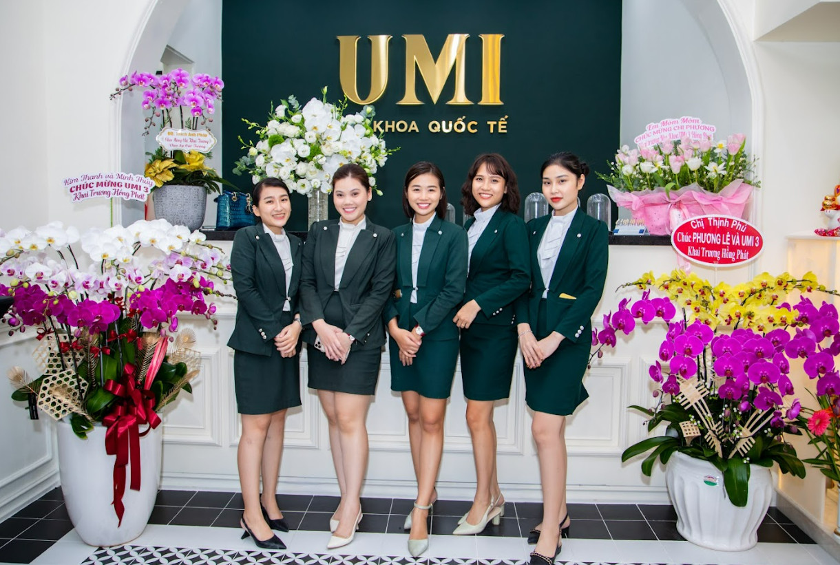 NHA KHOA UMI DENTIST_TPHCM QUẬN 3_TUYỂN  BS RHM  CHUYÊN IMPLANT VÀ THẨM MỸ SỨ