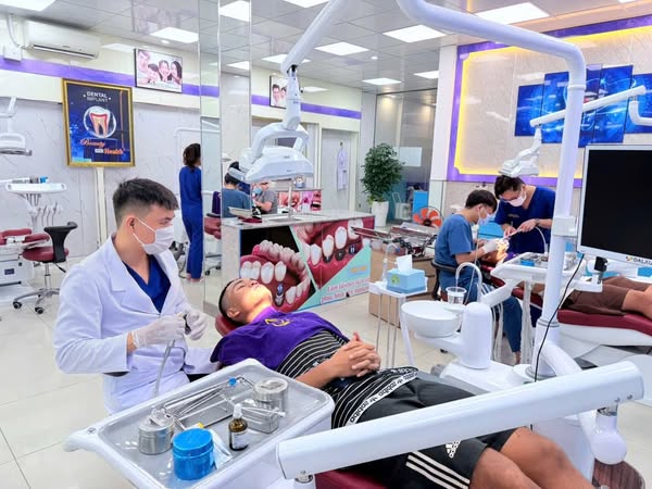 Nha khoa Thái Anh Thủ dầu một cần tuyển - phụ tá nữ  : số lượng 3 