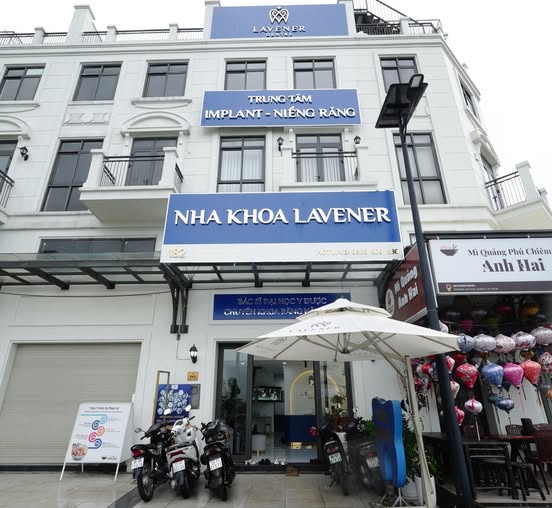  1 Lễ Tân Chăm Sóc Khách Hàng  1 Phụ Tá Nha Khoa