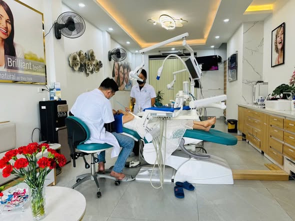     TUYỂN GẤP + ĐIỀU DƯỠNG NHA KHOA  👉 Số Lượng : 3 trợ Lý &amp;  Điều Dưỡng Nha Khoa