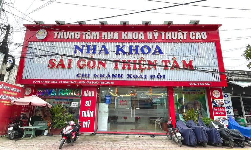TUYỂN PHỤ TÁ NHA KHOA PHỎNG VẤN ĐI LÀM NGAY 