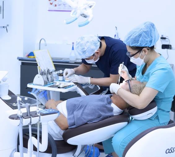 HỆ THỐNG NHA KHOA BIG DENTAL THÔNG BÁO TUYỂN DỤNG GẤP❗️❗️ 👉👉 Cần tuyển gấp - Đi làm ngay : BÁC SỸ - HỖ TRỢ ĐIỀU TRỊ 