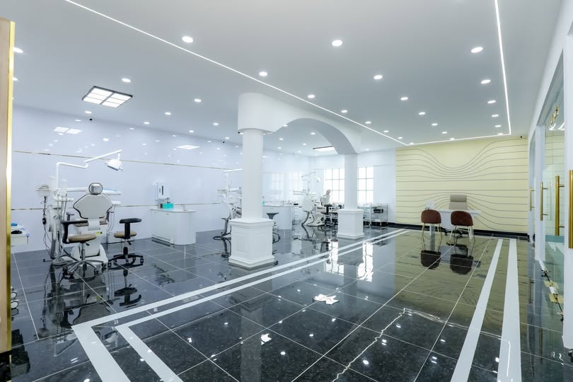 NHA KHOA HAPPY SMILE TUYỂN DỤNG B&Aacute;C SĨ